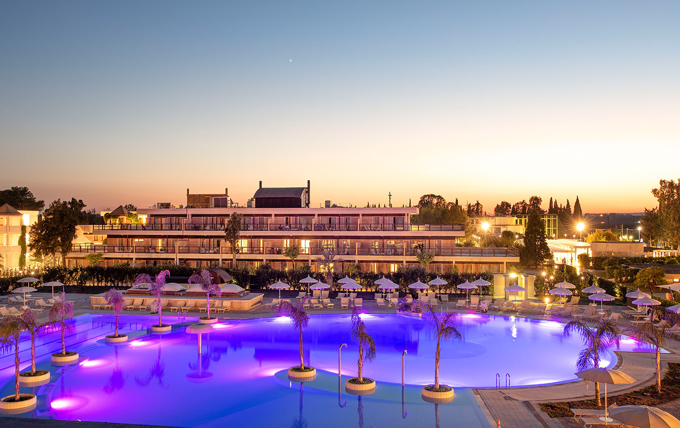 valentino-village-puglia-piscina-serale