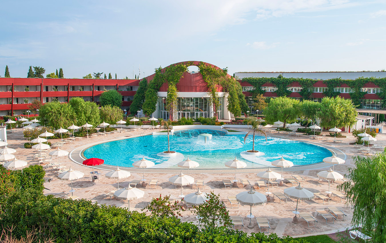 calane-village-puglia-piscina