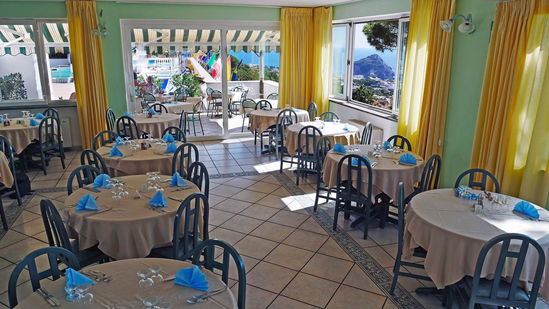 hotel-la-ginestra-ischia-sant-angelo-ristorante