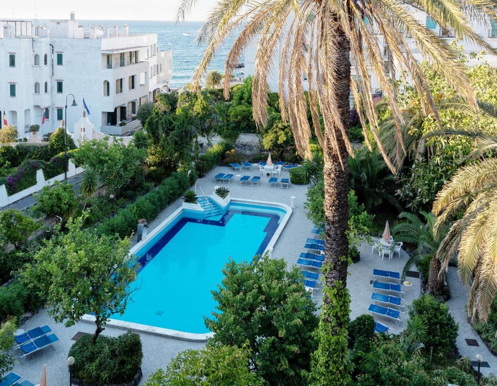 hotel-imperial-ischia-piscina