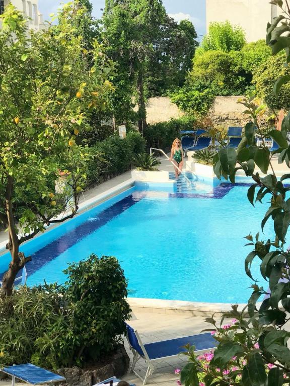 hotel-imperial-ischia-piscina2