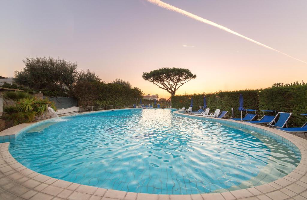 hotel-costa-citara-ischia-piscina-esterna