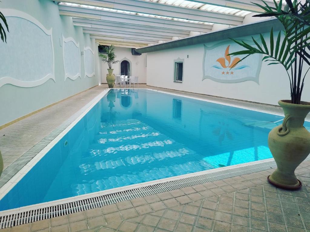piscina-hotel-park-imperial-ischia-forio-piscina-coperta