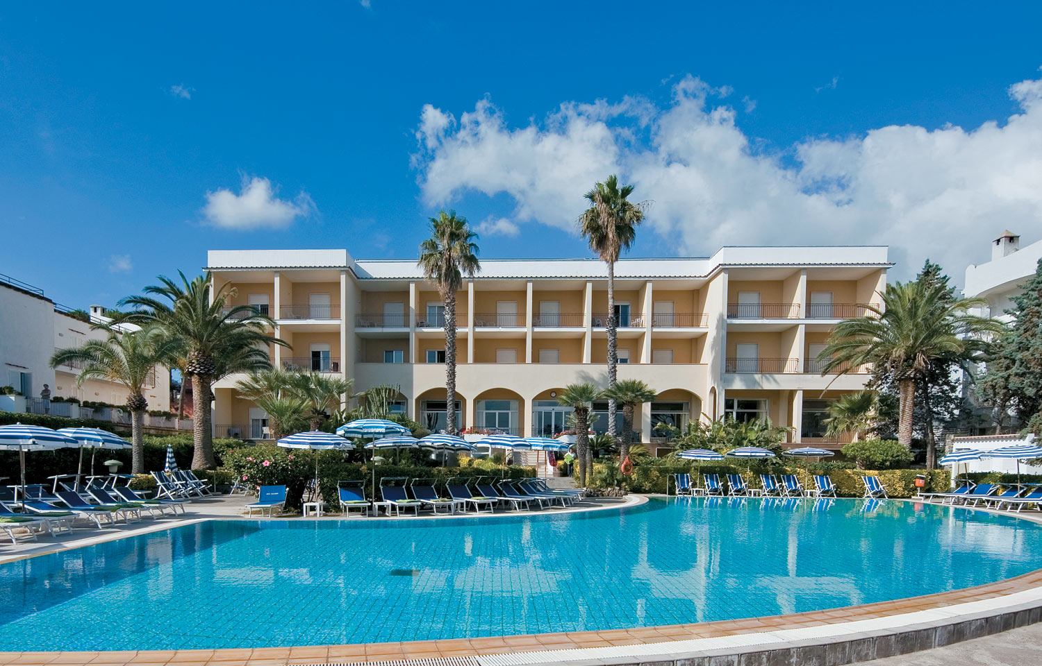 hotel-alexander-ischia-piscina