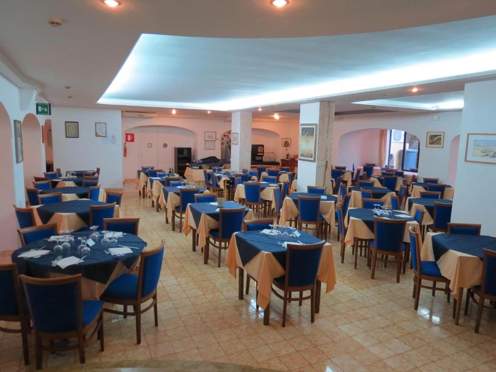 hotel-santa-maria-forio-ischia-piscina-ristorante