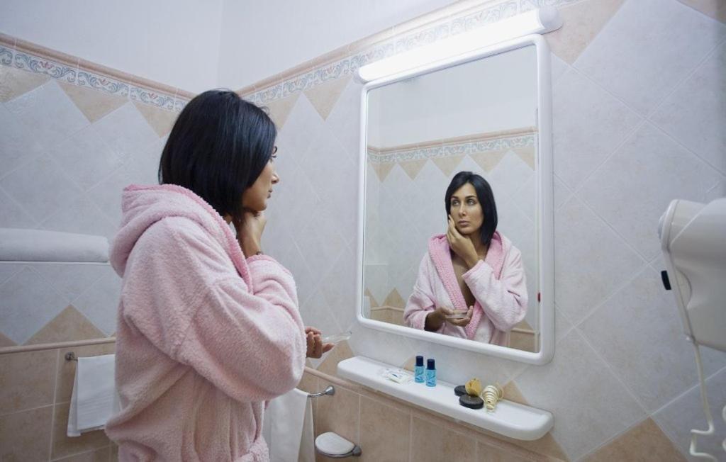 hotel-hibiscus-forio-ischia-camera-bagno