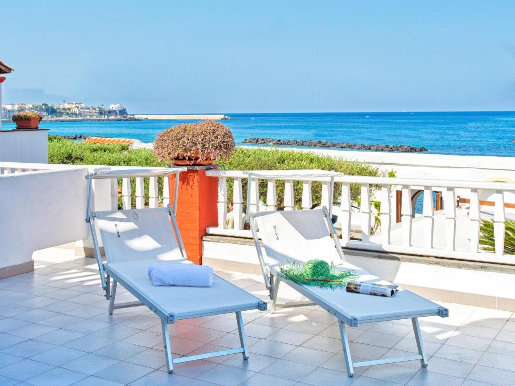 hotel-la-scogliera-ischia-forio-solarium-balcone