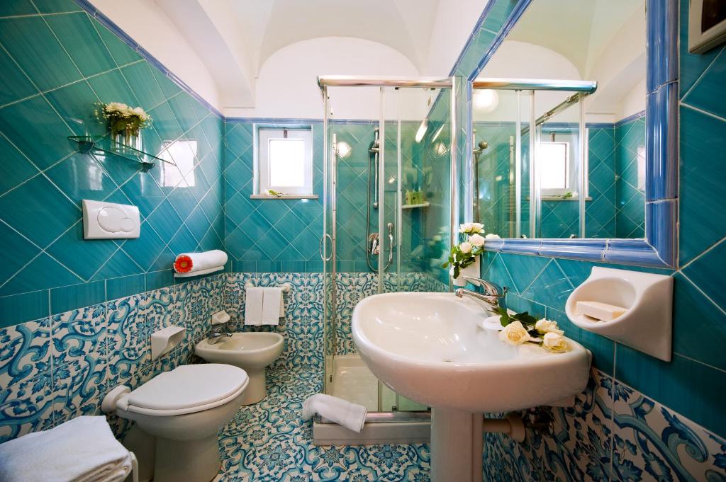 hotel-villa-svizzera-lacco-ameno-ischia-bagno-nuovo