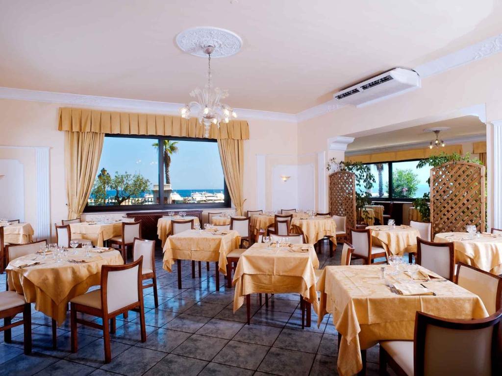 hotel-villa-svizzera-lacco-ameno-ischia-ristorante