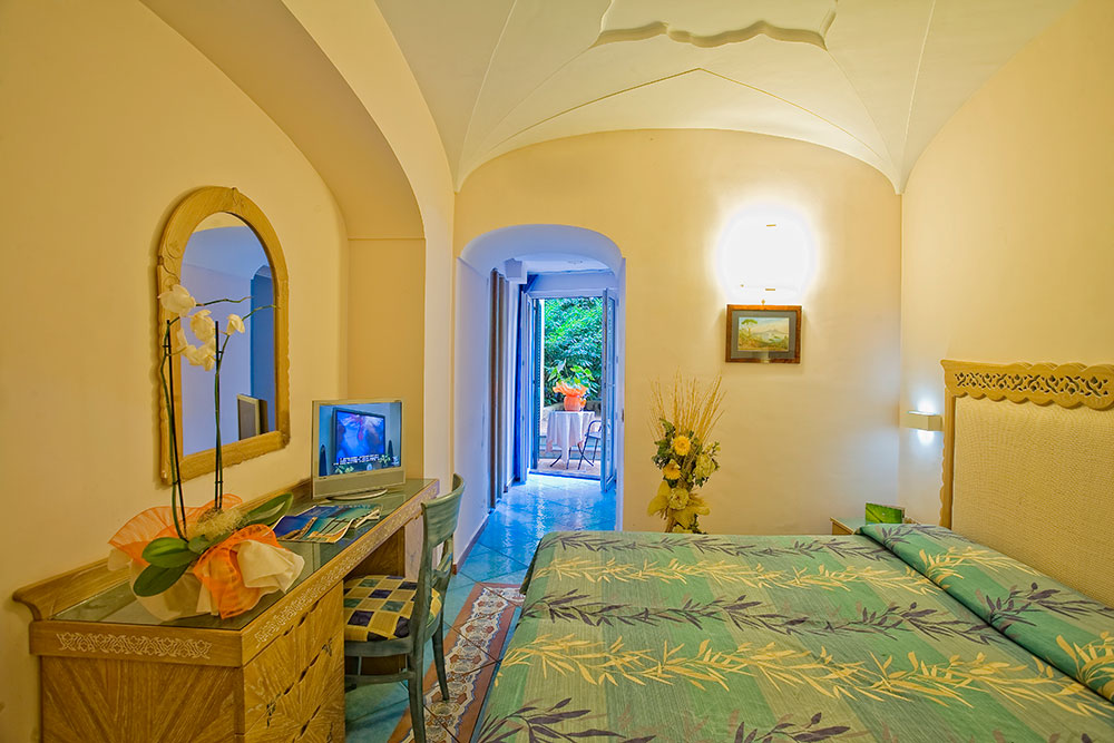hotel-isola-verde-ischia-porto-camera-superior