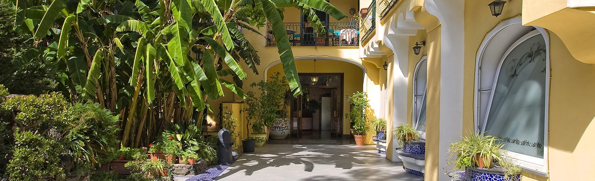 hotel-isola-verde-ischia-porto-ingresso