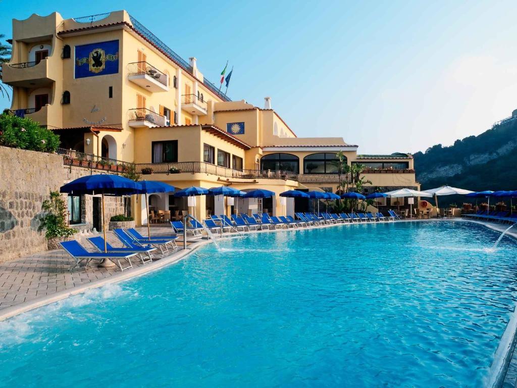 piscina-esterna-hotel-san-lorenzo-forio