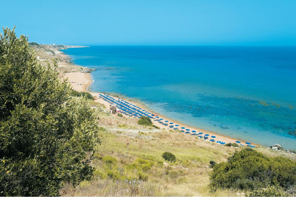 villaggio-l-oasi-calabria-spiaggia