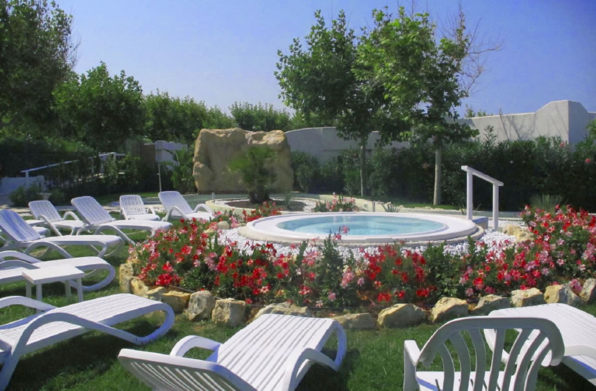 piscina-villaggio-le-dune-puglia