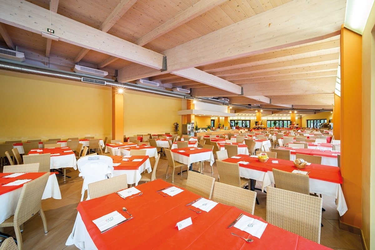 th-pizzo-calabro-calabria-bagno-ristorante-interno