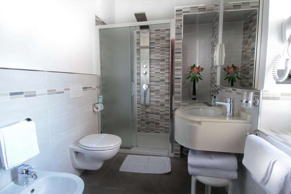 bagno-hotel-regina-palace-ischia