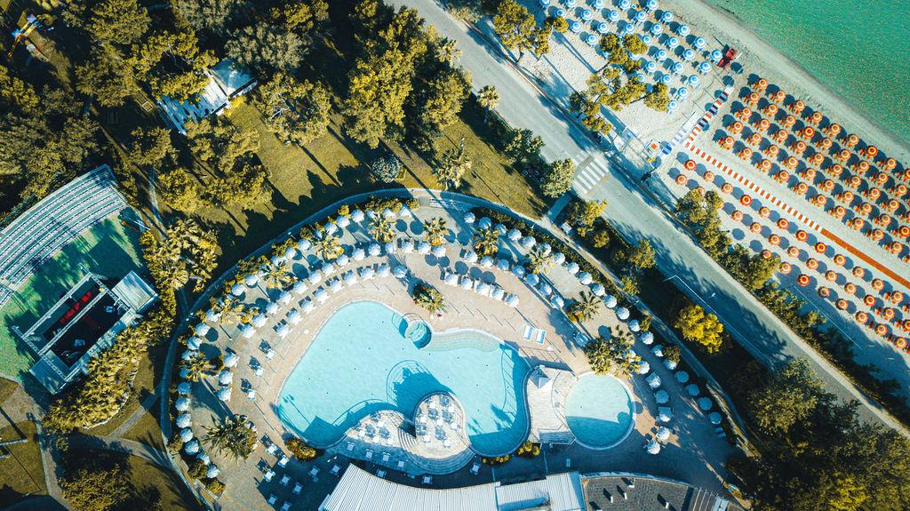 blu-salento-village-puglia-piscina