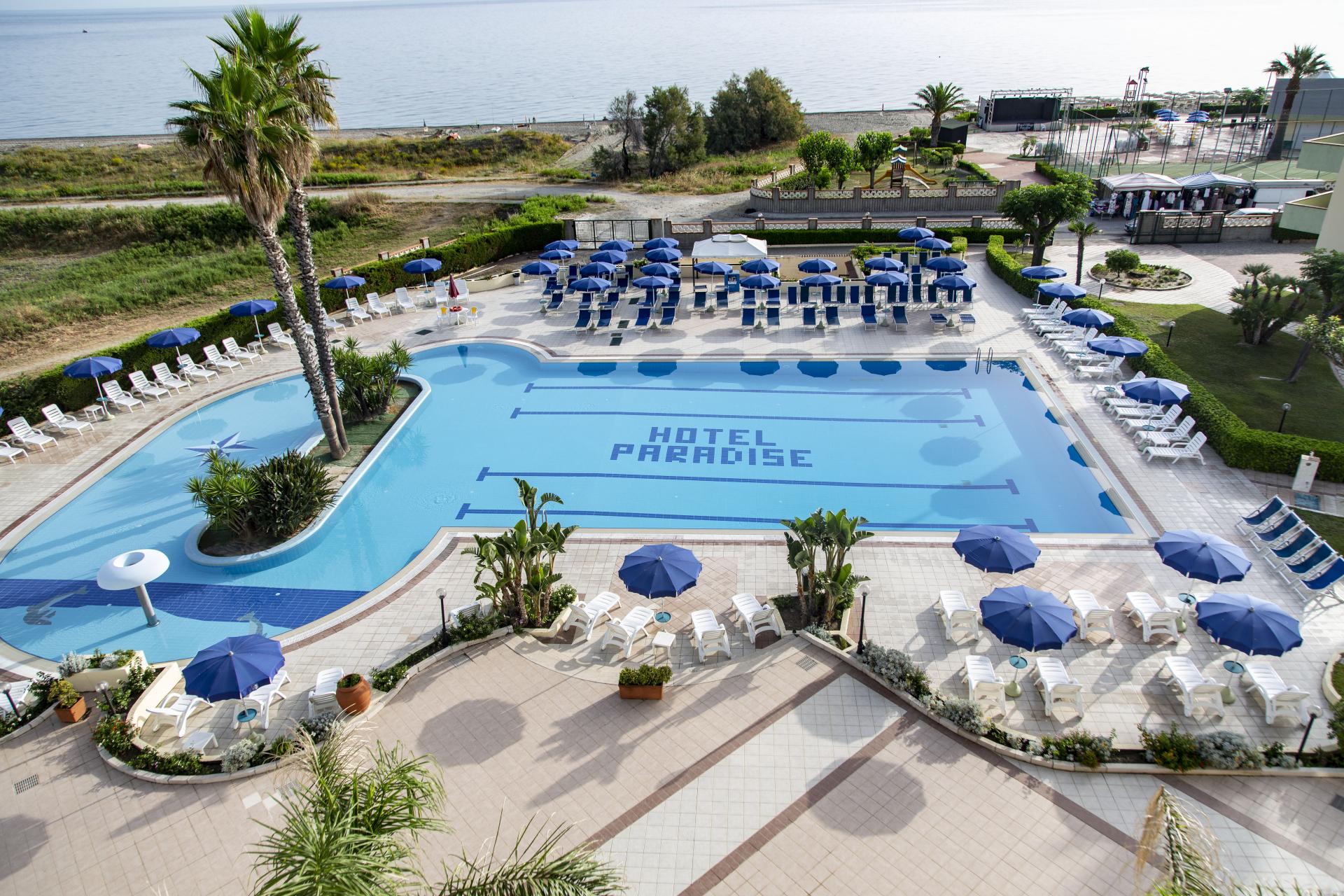 village-paradise-puglia-blu-hotels-piscina