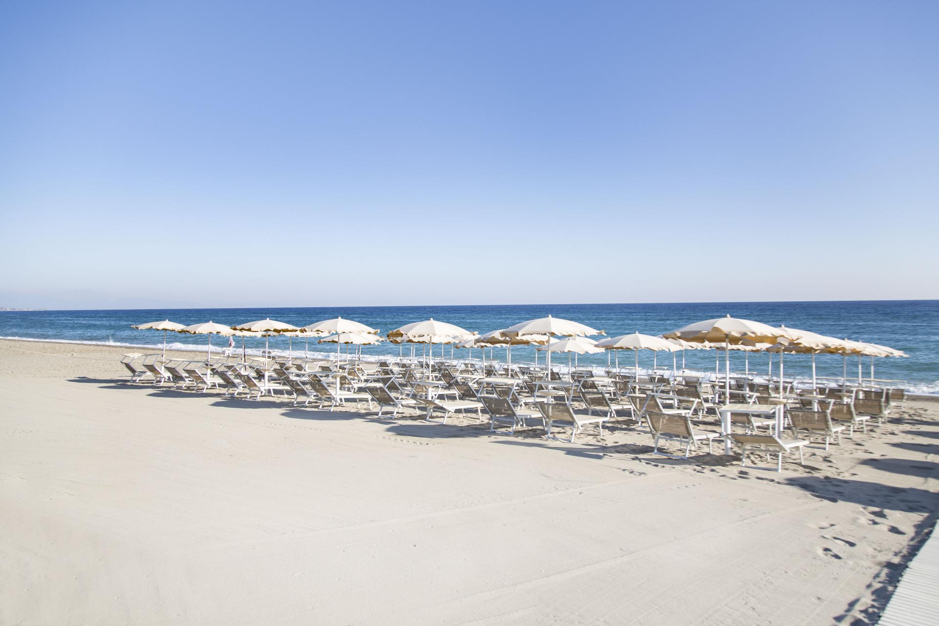 village-paradise-puglia-blu-hotels-spiaggia3