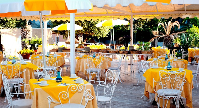 Hotel_Parco_Delle_Agavi_Forio_ristorazione-tSa-825X450