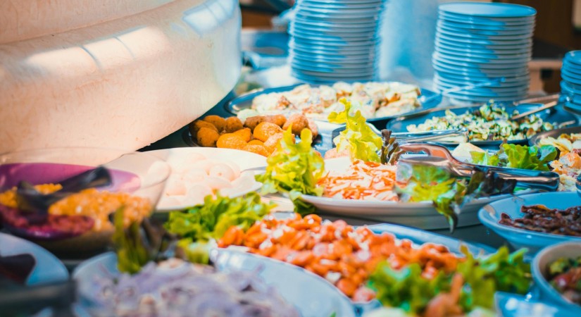APULIA_HOTEL_CORIGLIANO_BUFFET-tSa-825X450