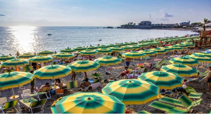Hotel_club_nettuno_palace_-_spiaggia-tSa-825X450
