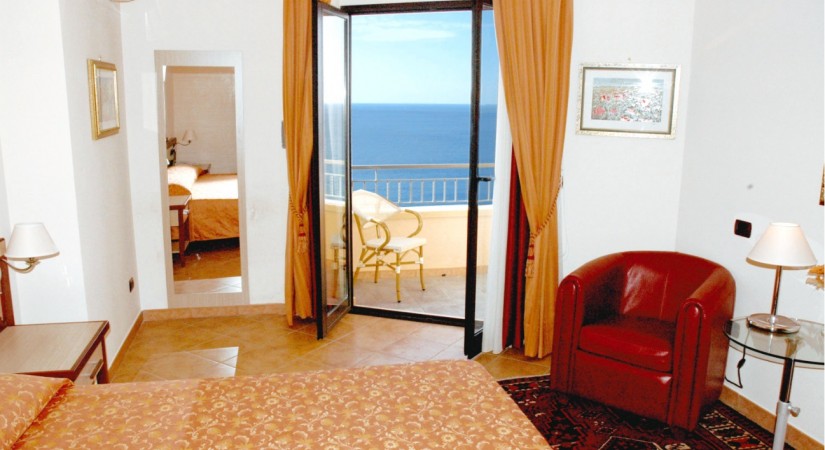 Hotel_club_nettuno_palace_-camera2-tSa-825X450