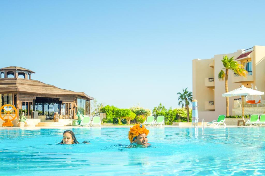 ivy-cyrene-sharm-resort_170815279612