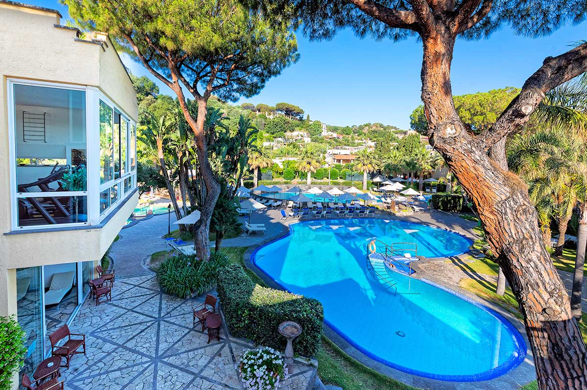 giardino-hotel-la-reginella-ischia