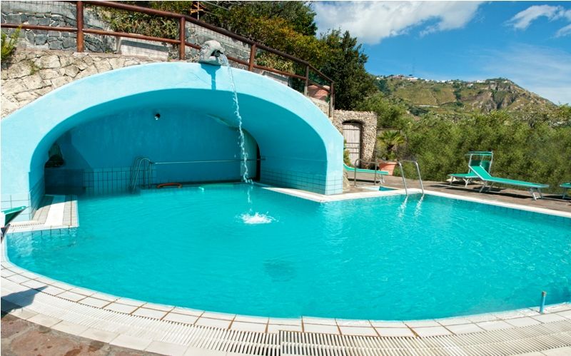 piscine-hotel-punta-chiarito-resort9