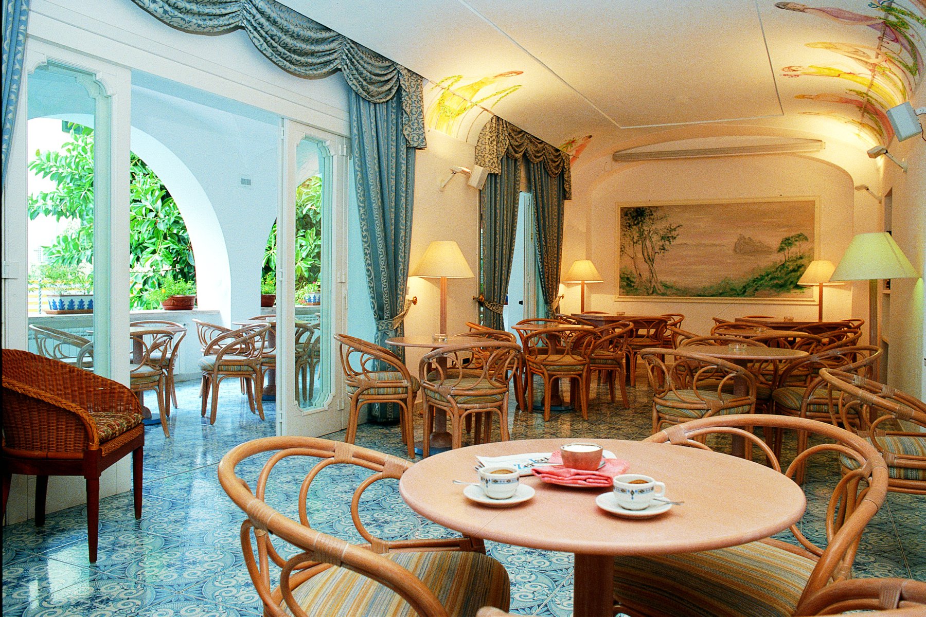 salotto-hotel-oriente-ischia-porto