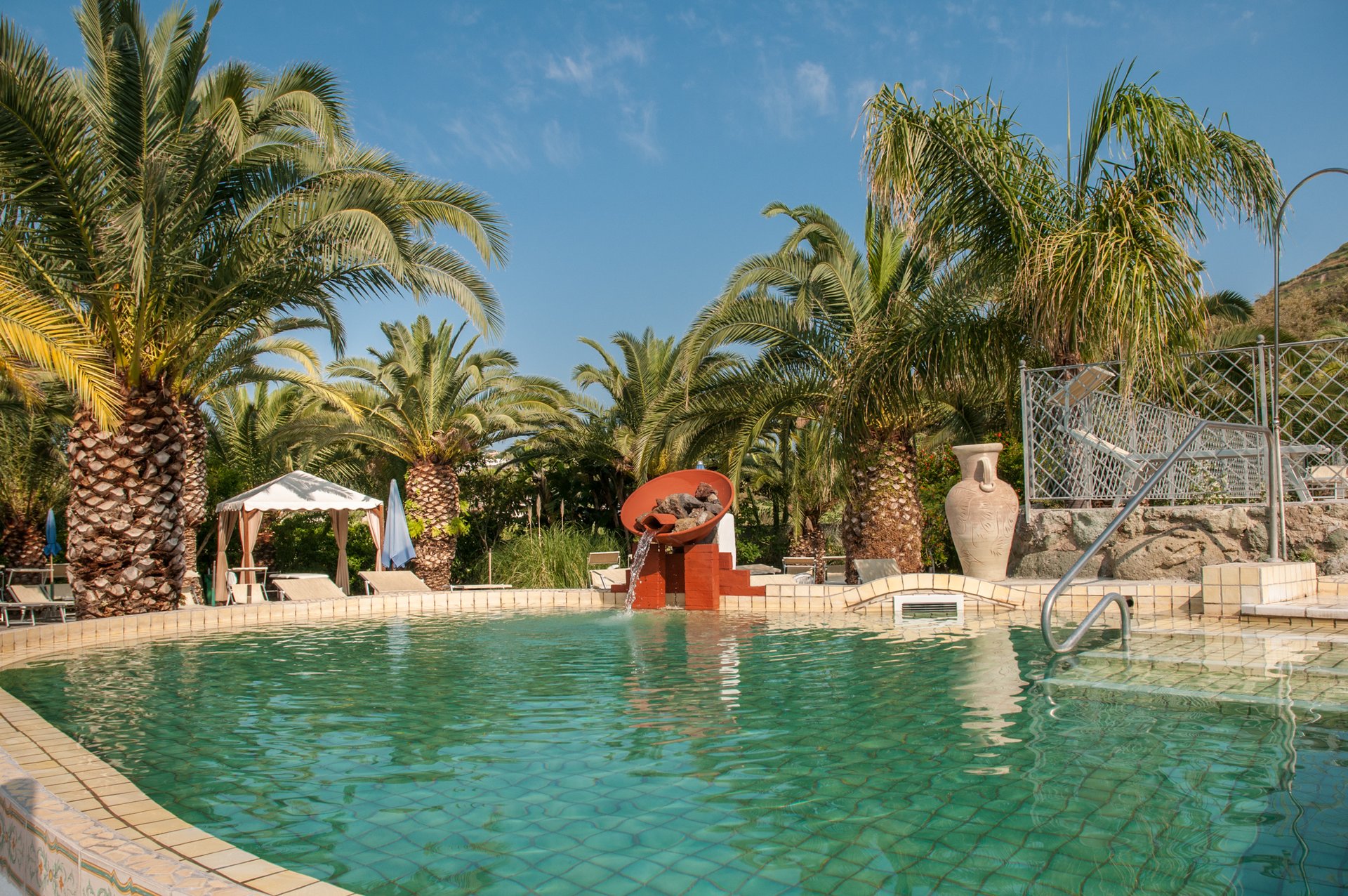 romantica-resort-sant-angelo-ischia-piscina
