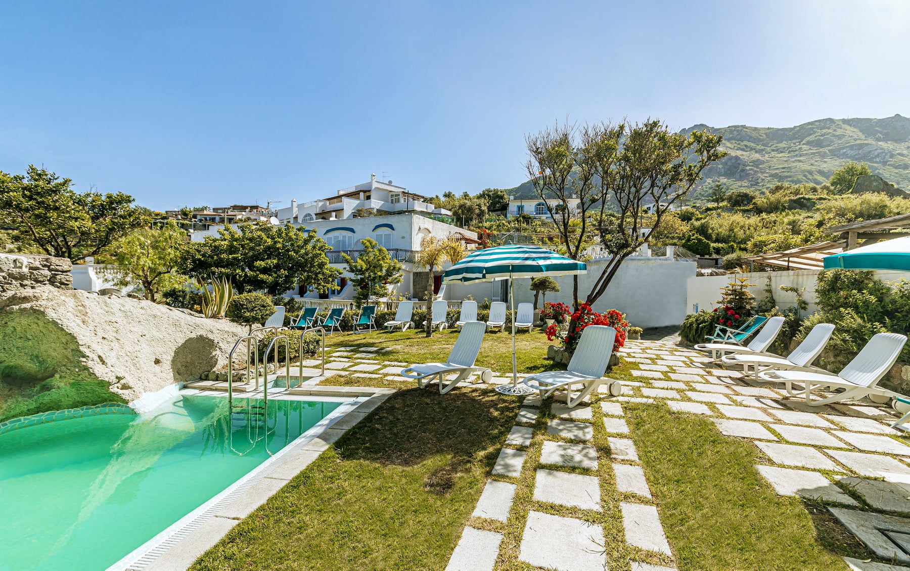 hotel-galidon-ischia-giardino-piscina