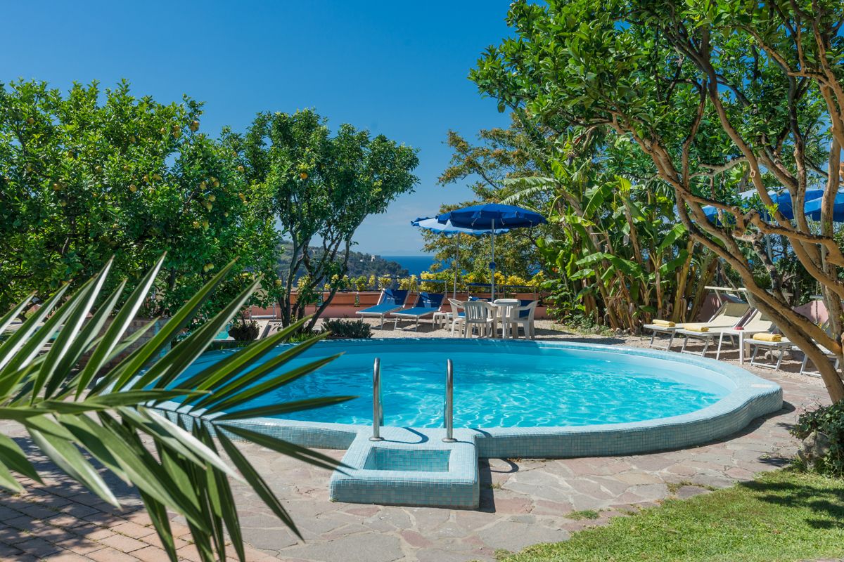 hotel-bel-tramonto-casamicciola-ischia-piscina