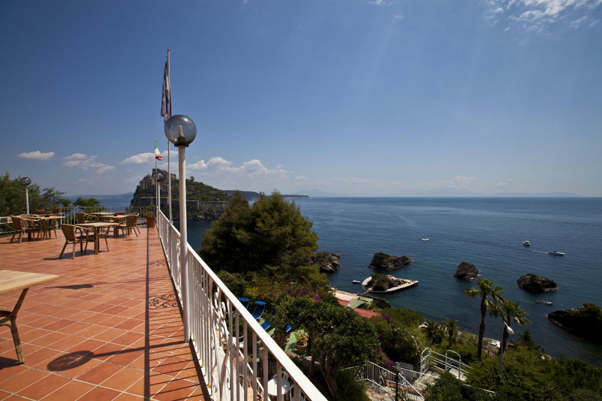 hotel-don-felipe-ischia-panorama-terrazza