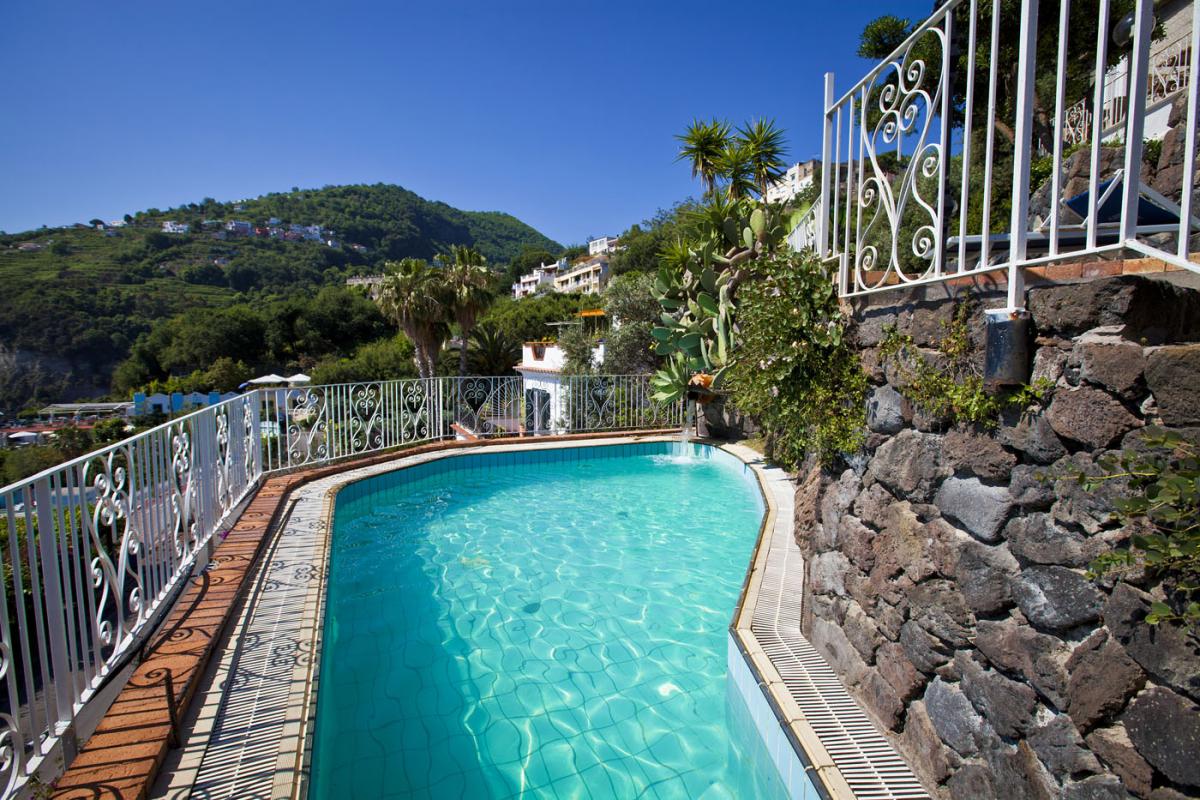 hotel-don-felipe-ischia-piscina