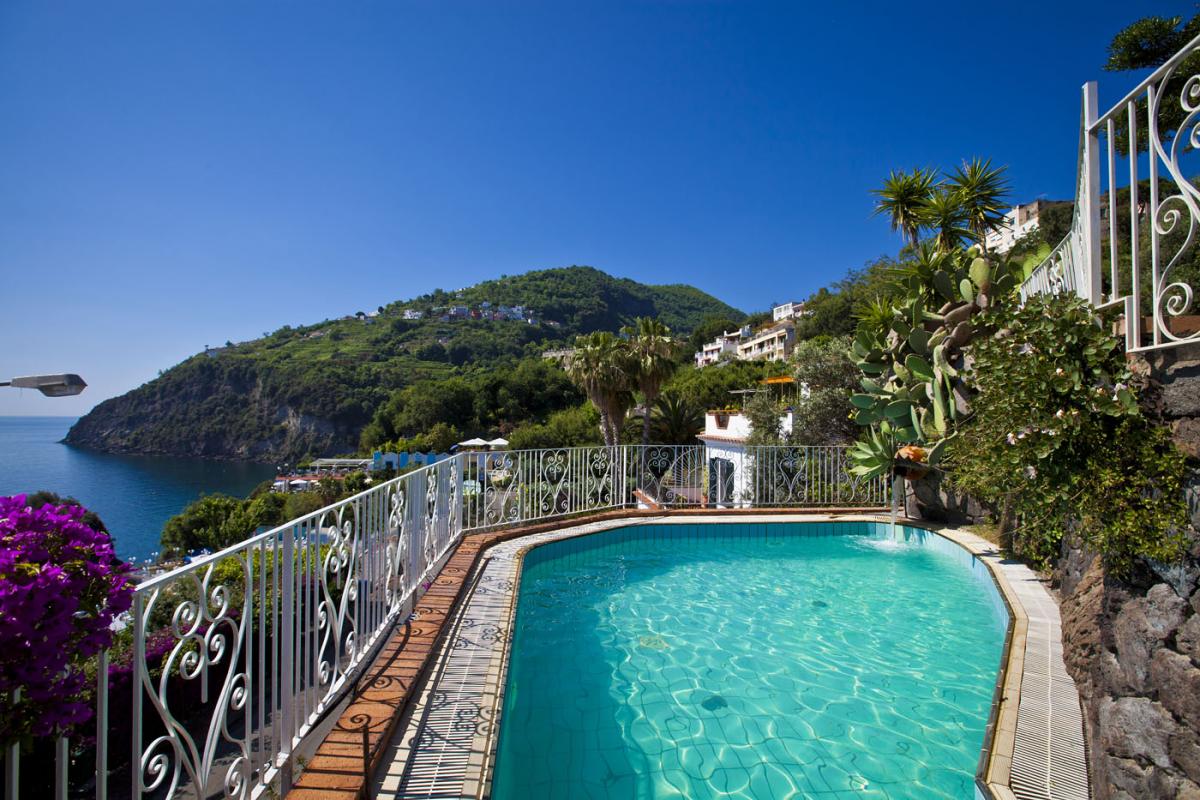 hotel-don-felipe-ischia-piscina-con-vista