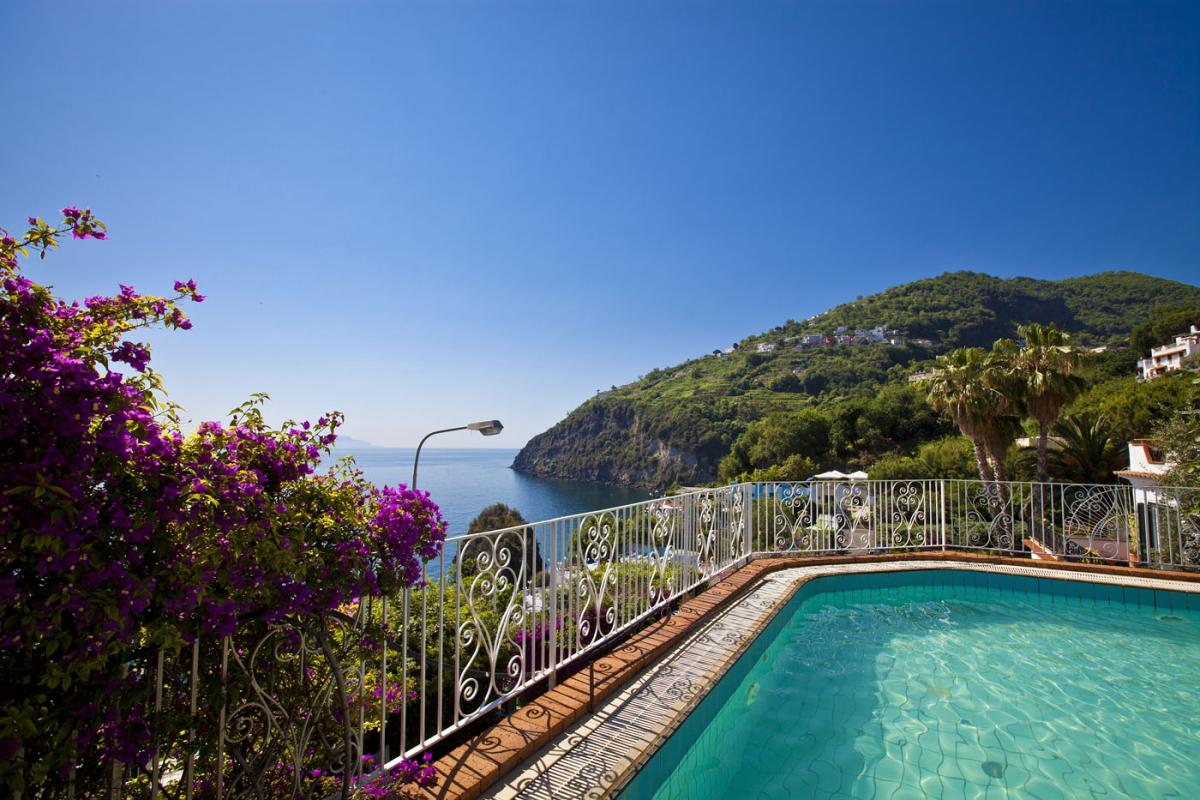 hotel-don-felipe-ischia-piscina-con-vista-panoramica