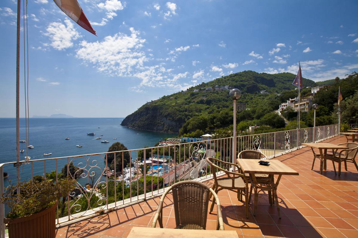 hotel-don-felipe-ischia-terrazza-esterna